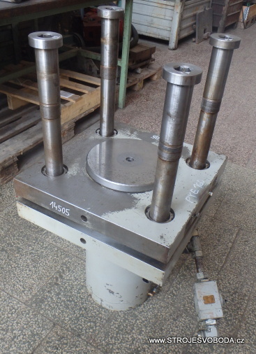 Spodní vyhazovák lisu PYE 160  (14505 (6).JPG)